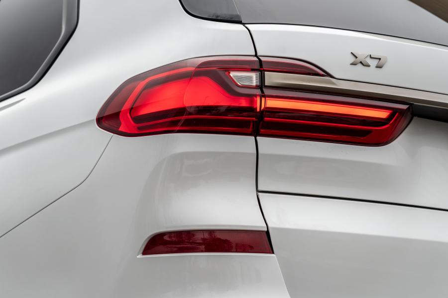 Детали экстерьера BMW X7 M50i (G07) 2019 года  (NA) (фото 26 из 40)